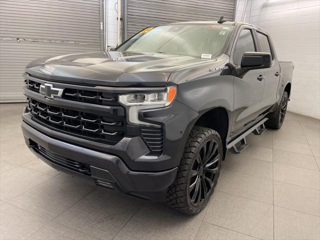 2022 Chevrolet Silverado 1500 4WD Crew Cab Short Bed RST