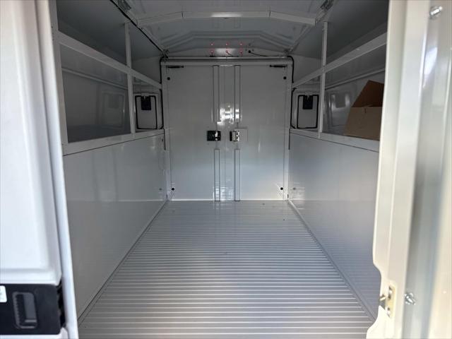 2025 Chevrolet Express Cutaway Work Van
