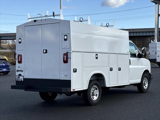 2025 Chevrolet Express Cutaway Work Van