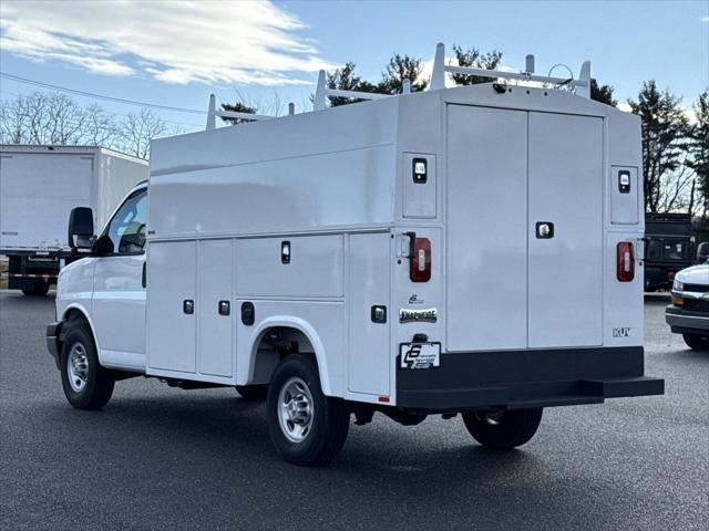 2025 Chevrolet Express Cutaway Work Van