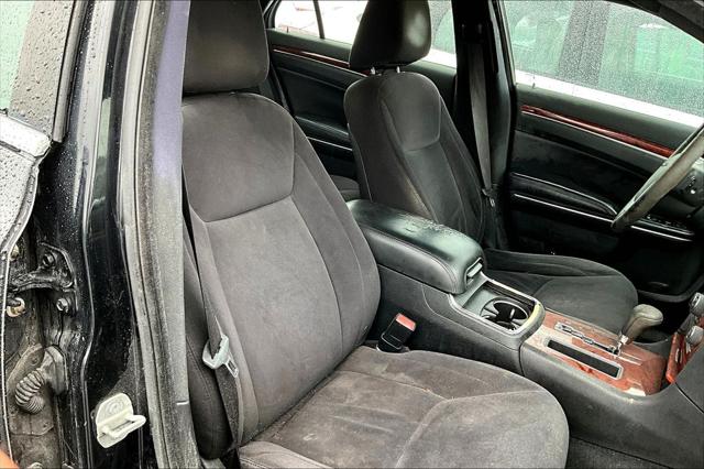 2012 Chrysler 300 Unknown