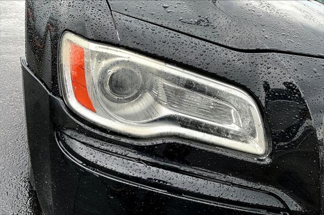 2012 Chrysler 300 Unknown
