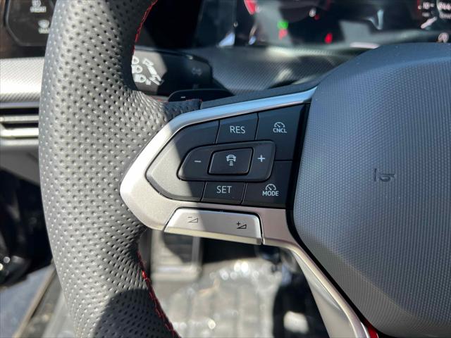 2025 Volkswagen Golf GTI 2.0T SE
