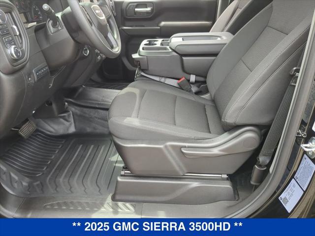 2025 GMC Sierra 3500HD 4WD Double Cab Long Bed Pro