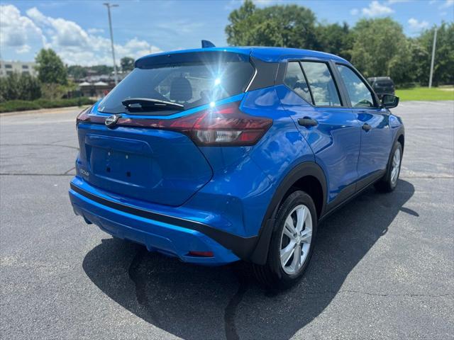 2025 Nissan Kicks S