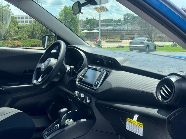 2025 Nissan Kicks S