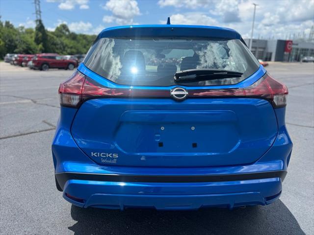 2025 Nissan Kicks S