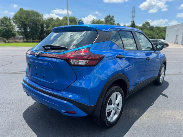 2025 Nissan Kicks S