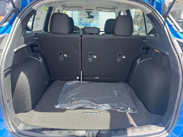 2025 Nissan Kicks S