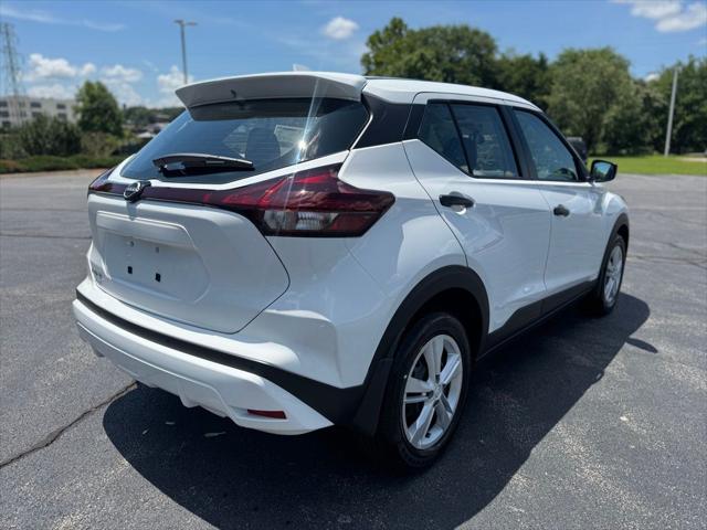 2025 Nissan Kicks S