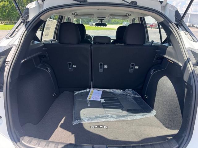 2025 Nissan Kicks S