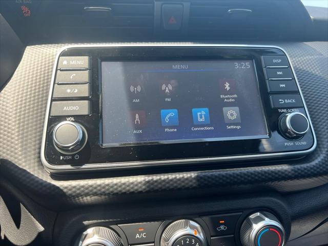 2025 Nissan Kicks S