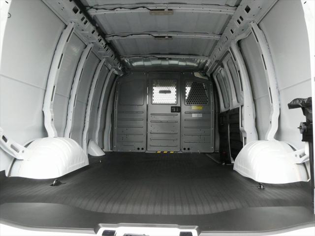 2025 GMC Savana Cargo RWD 3500 Regular Wheelbase Work Van