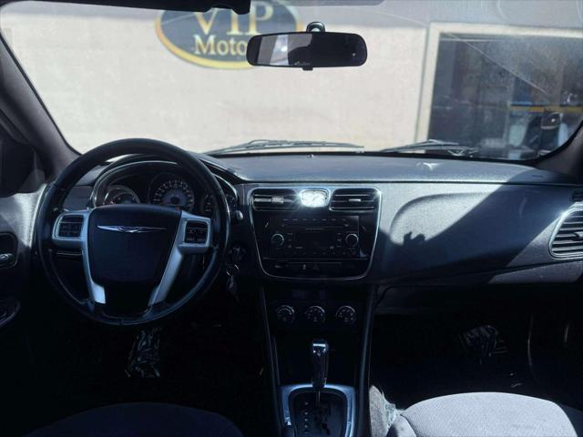 2014 Chrysler 200 Touring