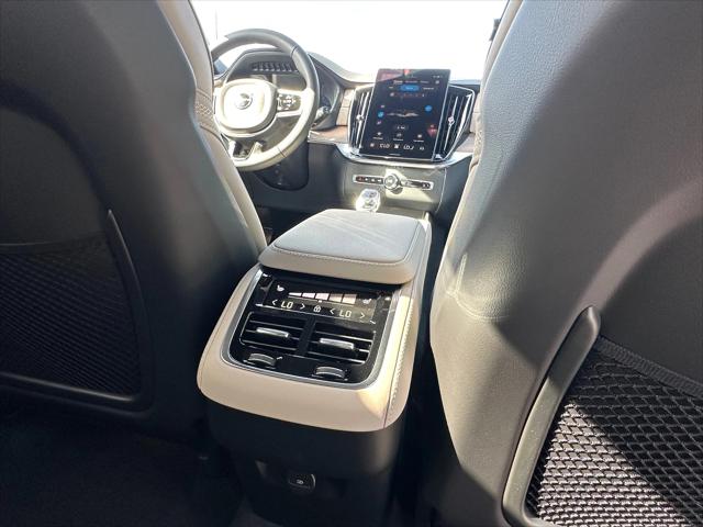 2026 Volvo XC90 Plus, B6 AWD Gas (mild hybrid), Gasoline, Bright, 7 Seats