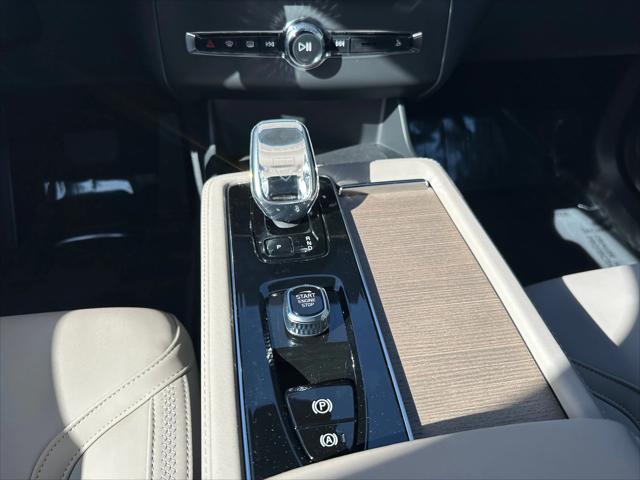 2026 Volvo XC90 Plus, B6 AWD Gas (mild hybrid), Gasoline, Bright, 7 Seats