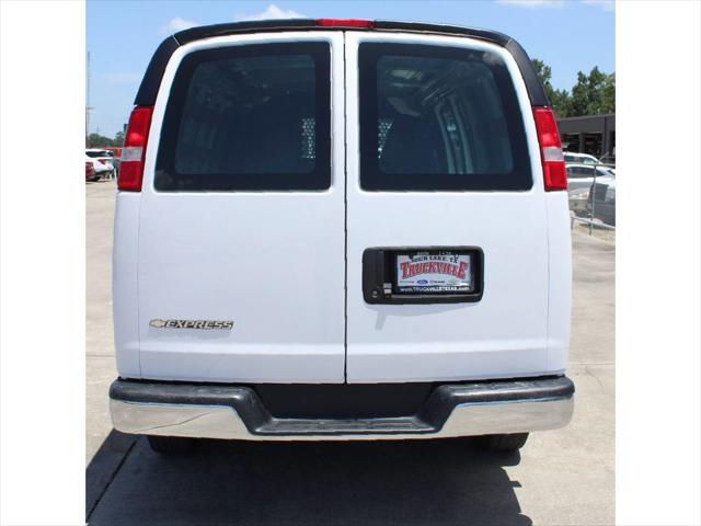 2023 Chevrolet Express Cargo Van RWD 2500 Regular Wheelbase WT