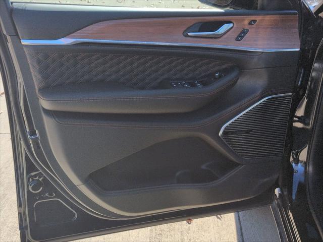 2025 Jeep Grand Cherokee GRAND CHEROKEE SUMMIT RESERVE 4X4