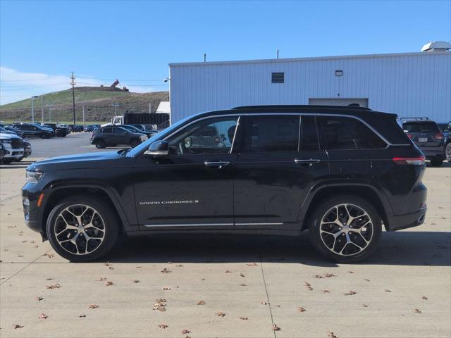 2025 Jeep Grand Cherokee GRAND CHEROKEE SUMMIT RESERVE 4X4
