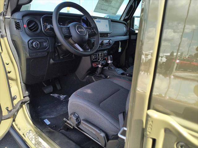 2025 Jeep Gladiator GLADIATOR RUBICON 4X4