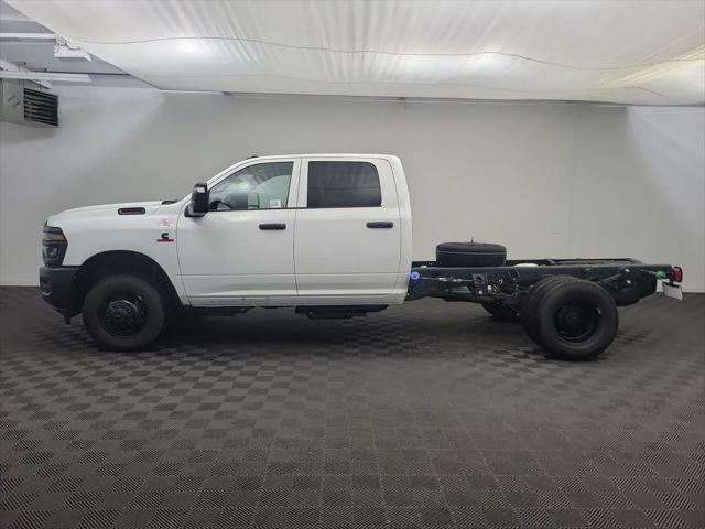 2026 RAM Ram 3500 Chassis Cab RAM 3500 TRADESMAN CREW CAB CHASSIS 4X4 60 CA