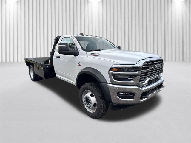2026 RAM 5500 Chassis RAM 5500 TRADESMAN CHASSIS REGULAR CAB 4X4 84 CA