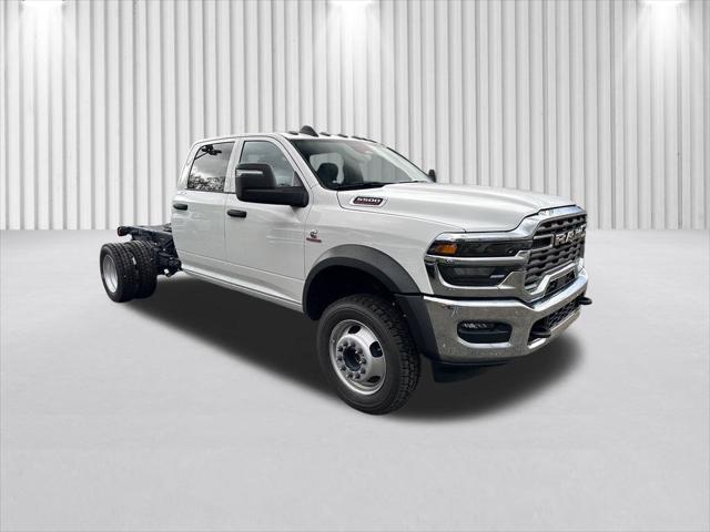 2026 RAM Ram 5500 Chassis Cab RAM 5500 TRADESMAN CHASSIS CREW CAB 4X4 60 CA 2026 RAM Ram 5500 Chassis Cab RAM 5500 TRADESMAN CHASSIS CREW CAB 4X4 60 CA