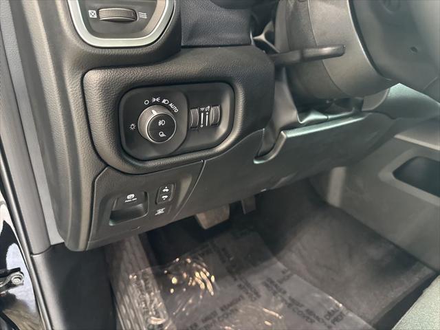 2025 Ram 1500 Big Horn Crew Cab 4x4 5'7" Box