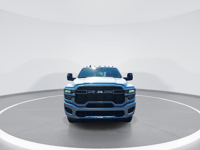 2026 RAM Ram 3500 Chassis Cab RAM 3500 TRADESMAN CREW CAB CHASSIS 4X4 60 CA 2026 RAM Ram 3500 Chassis Cab RAM 3500 TRADESMAN CREW CAB CHASSIS 4X4 60 CA