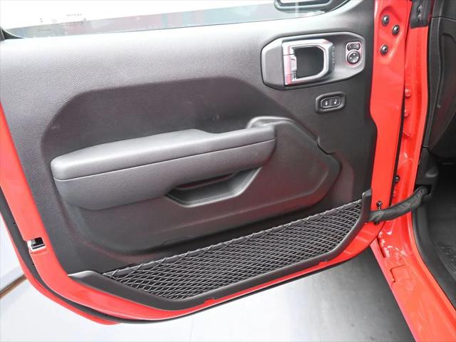 2025 Jeep Wrangler 4-Door Summit 4x4
