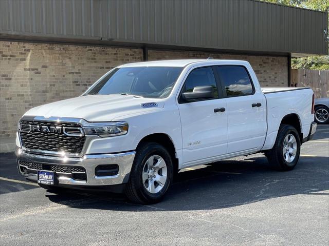2025 RAM Ram 1500 RAM 1500 TRADESMAN CREW CAB 4X2 57 BOX 2025 RAM Ram 1500 RAM 1500 TRADESMAN CREW CAB 4X2 57 BOX