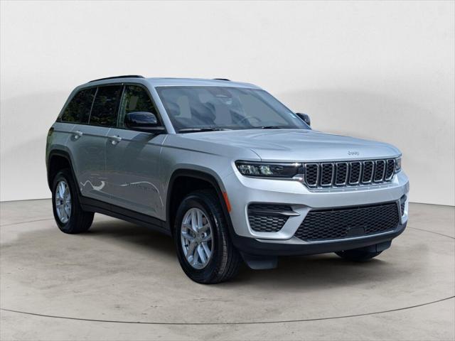 2025 Jeep Grand Cherokee GRAND CHEROKEE LAREDO X 4X2