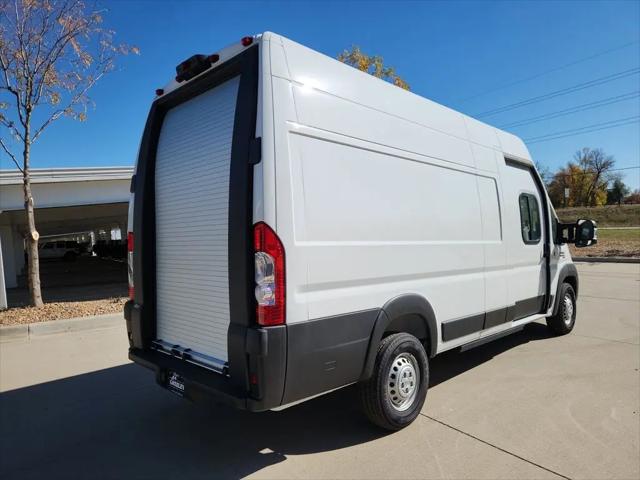 2025 Ram ProMaster Step Van Super High Roof 159" WB EXT