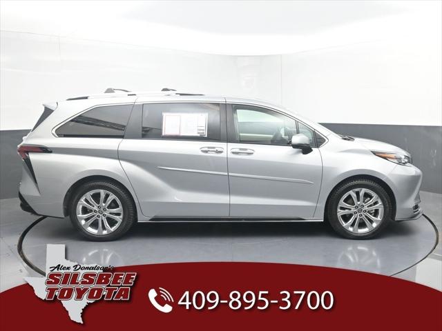 2022 Toyota Sienna Platinum 2022 Toyota Sienna Platinum