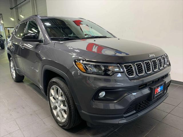 2024 Jeep Compass Latitude Lux FWD