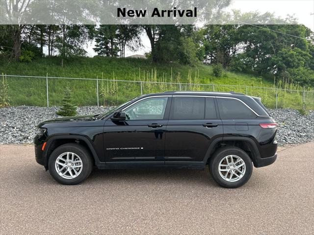 2023 Jeep Grand Cherokee Laredo X 4x4