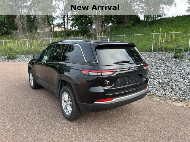 2023 Jeep Grand Cherokee Laredo X 4x4