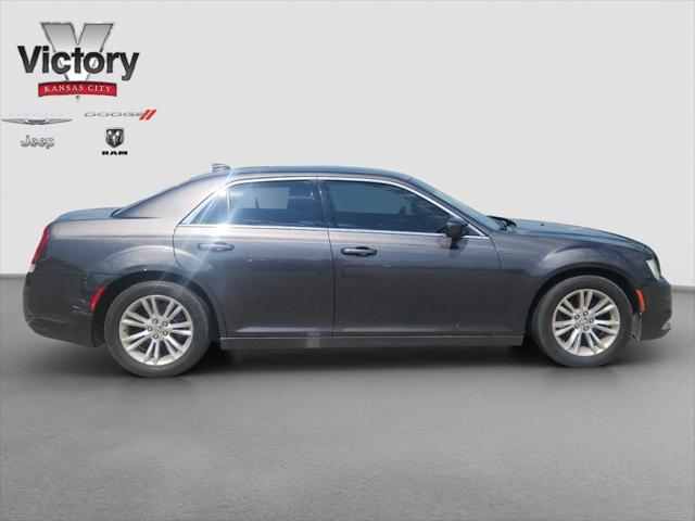 2019 Chrysler 300 Touring