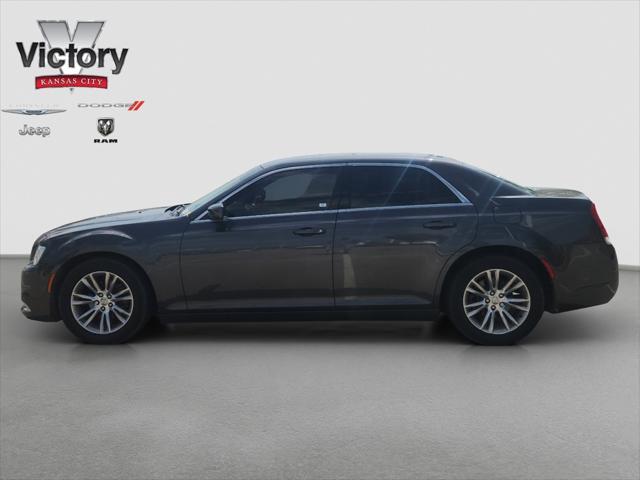 2019 Chrysler 300 Touring