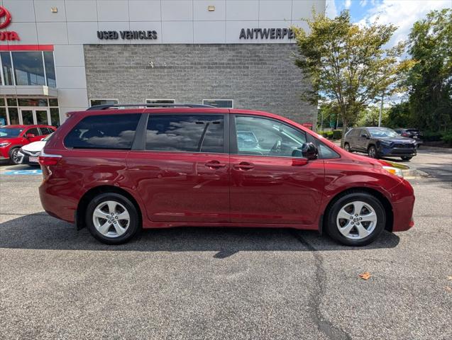 2019 Toyota Sienna LE 8 Passenger