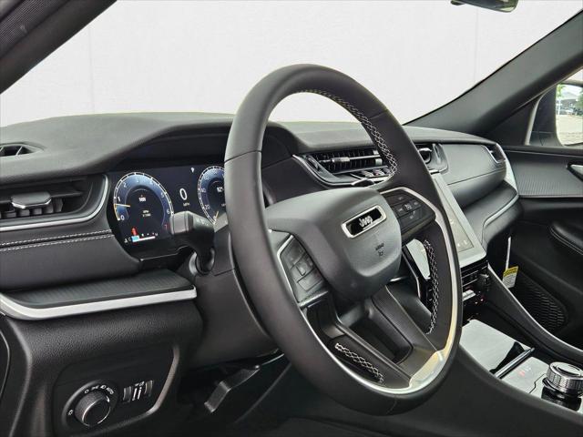 2025 Jeep Grand Cherokee GRAND CHEROKEE L LAREDO X 4X2