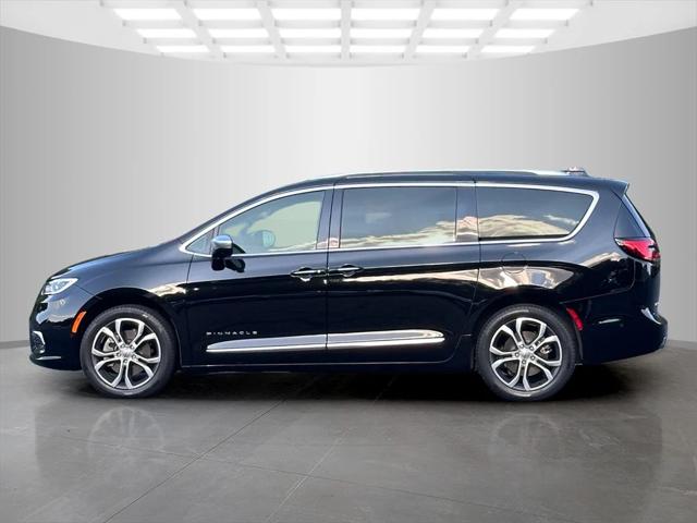 2024 Chrysler Pacifica Pinnacle AWD