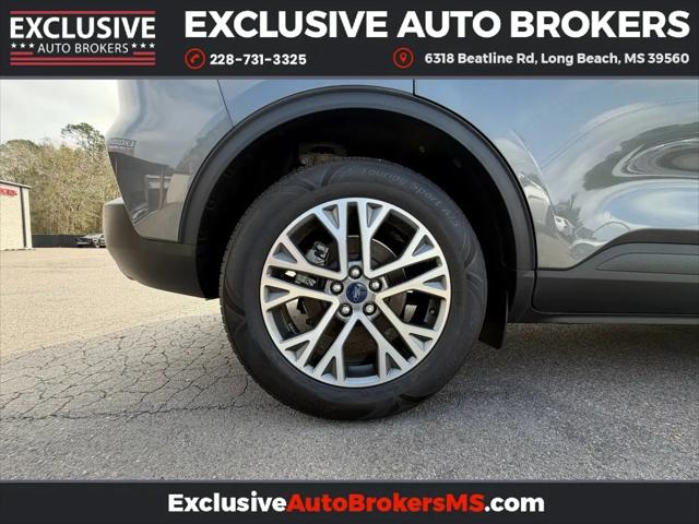 2022 Ford Escape SEL