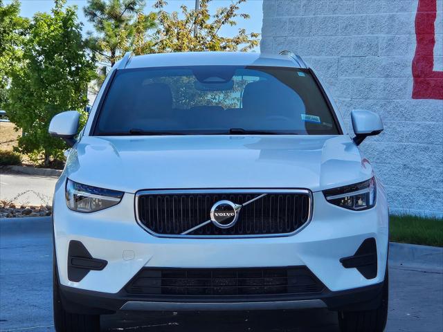 2023 Volvo XC40 B5 Core