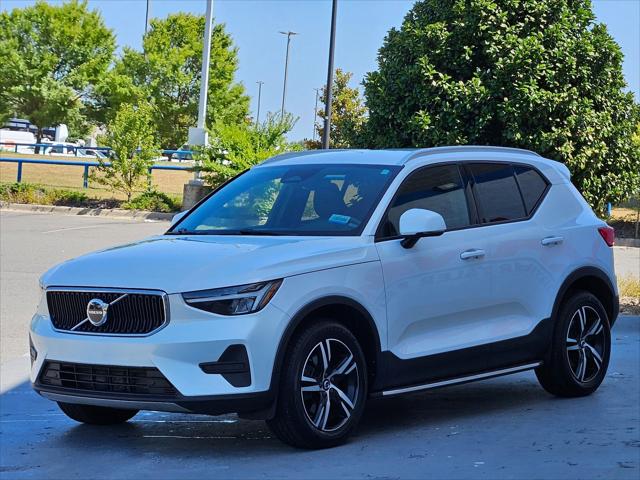 2023 Volvo XC40 B5 Core