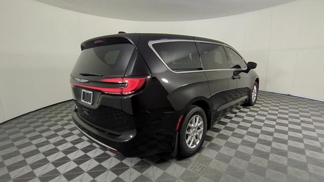 2025 Chrysler Pacifica PACIFICA SELECT