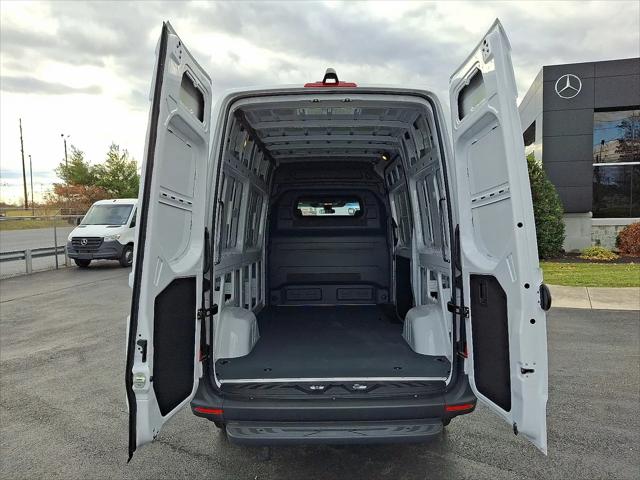2025 Mercedes-Benz Sprinter 2500 Standard Roof 4-Cyl Diesel HO