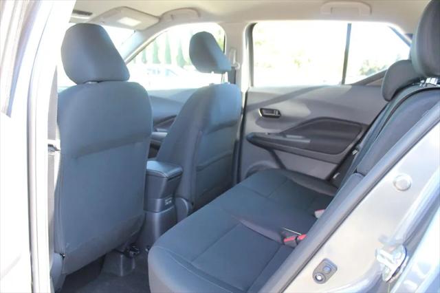 2025 Nissan Kicks S