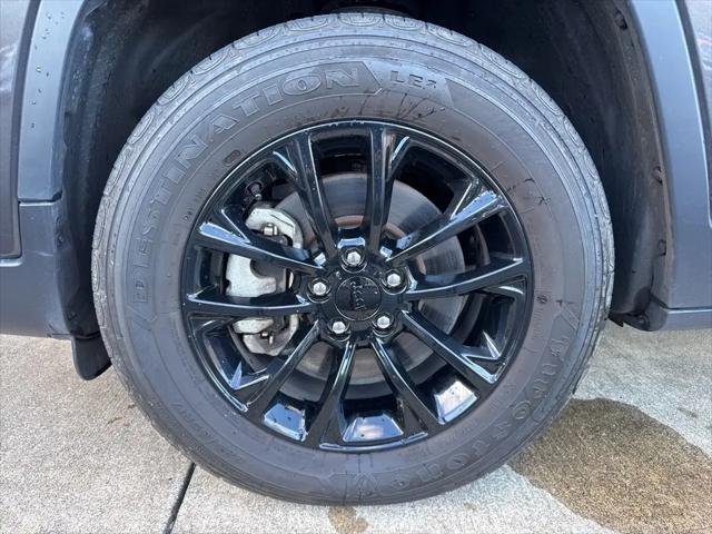 2023 Jeep Cherokee Altitude Lux 4x4
