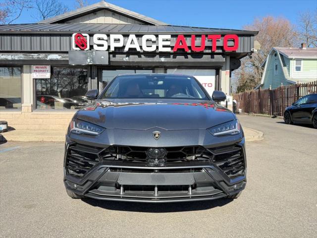 2019 Lamborghini Urus Base